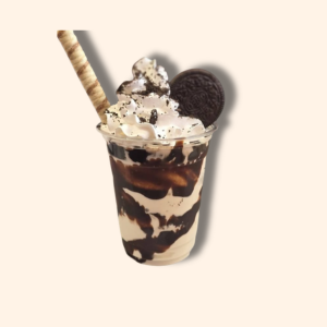 Oreo đá xay mát lạnh, béo ngậy hòa cùng vị bánh giòn thơm – ngọt ngào, uống là mê